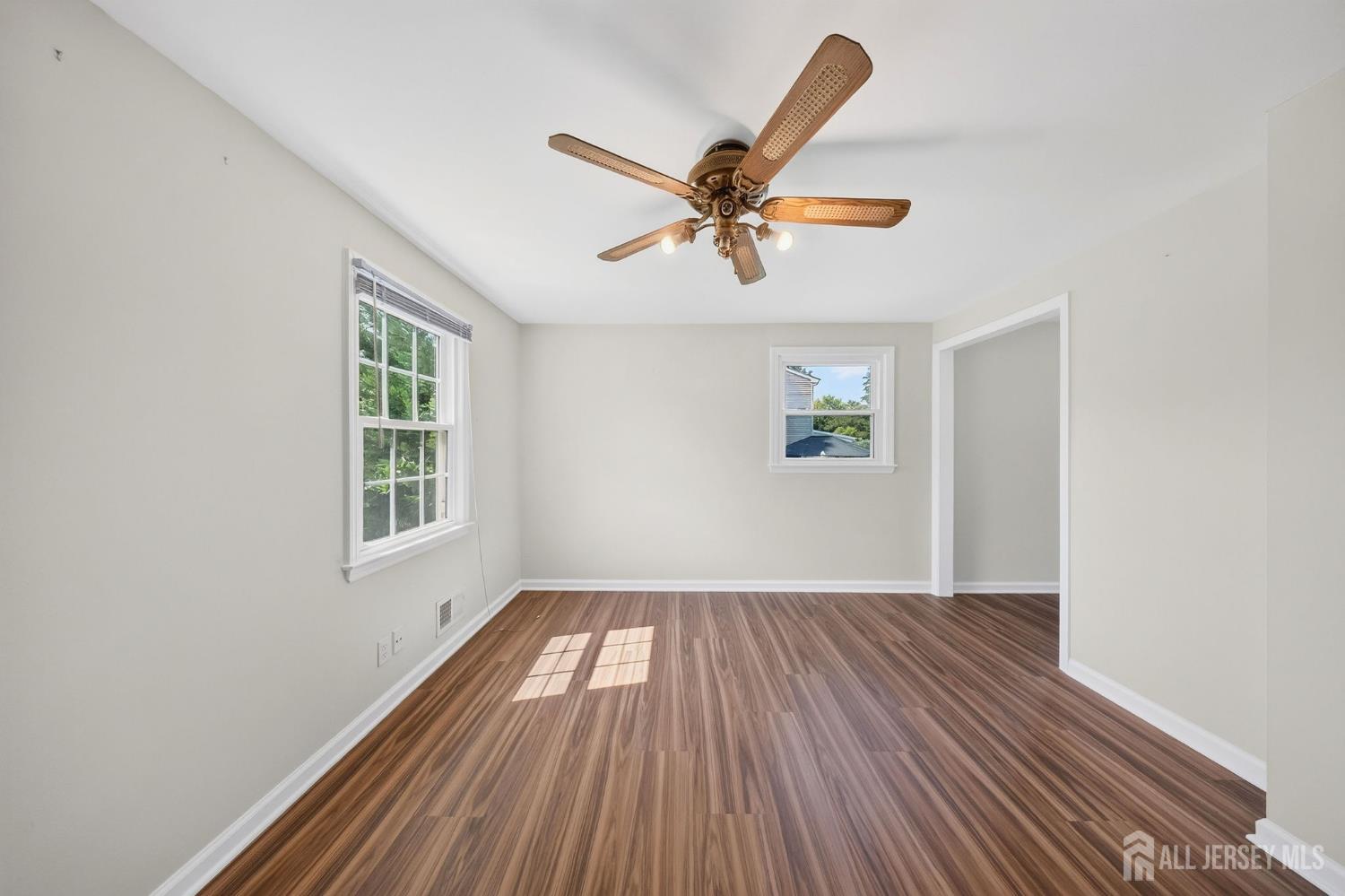 647 Cook Avenue Middlesex, NJ 08846 - Photo 13 of 33 Gallery Image 13