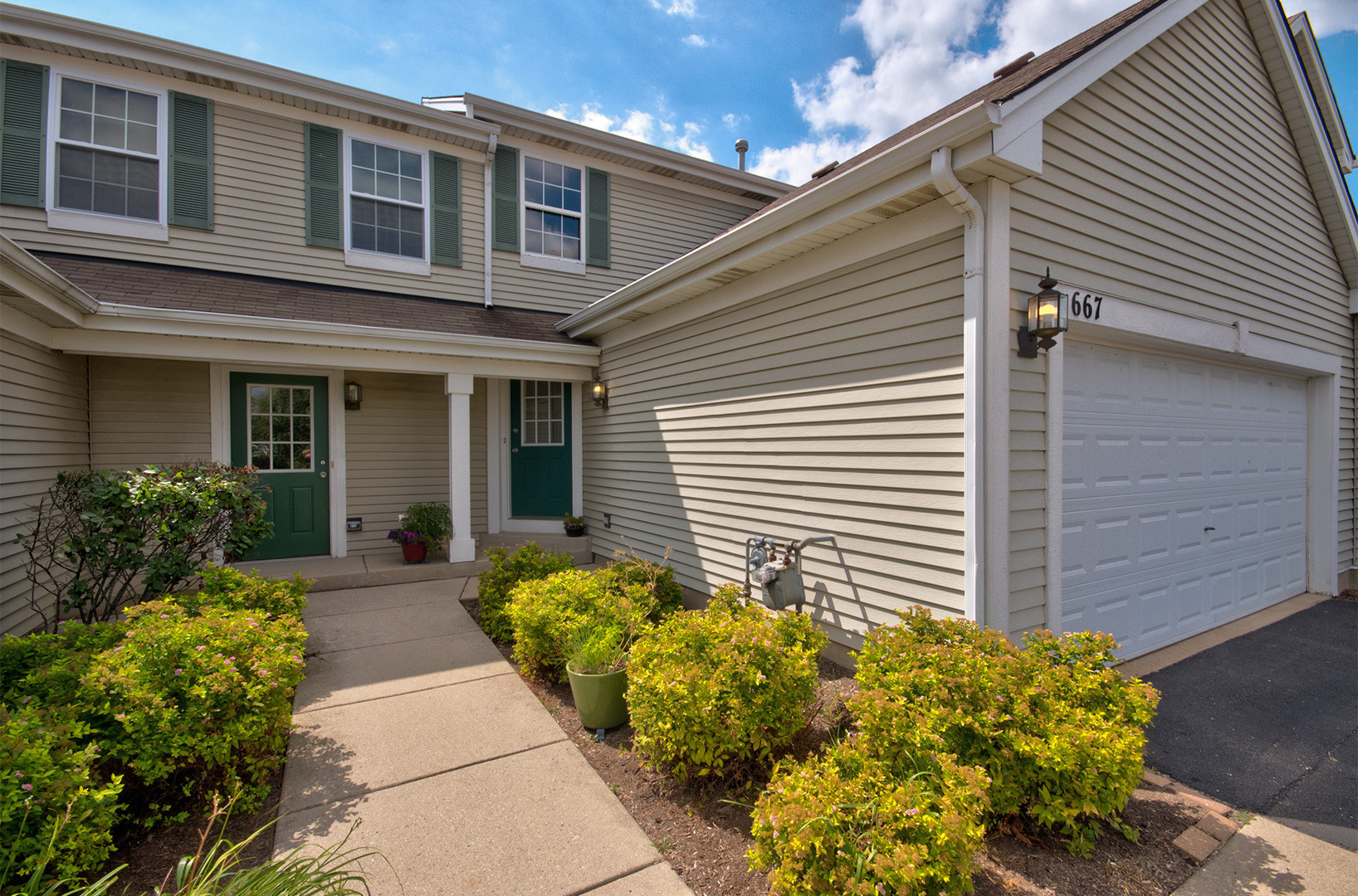 667 Chestnut Ridge, Unit 667 Minooka, IL 60447 - Photo 2 of 22