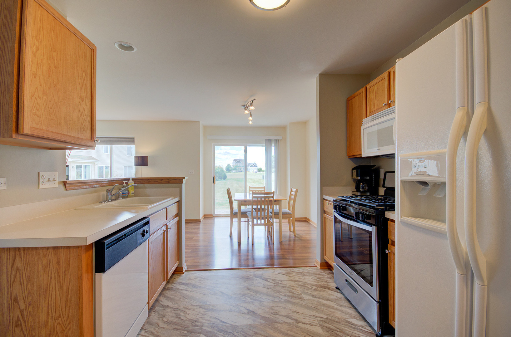 667 Chestnut Ridge, Unit 667 Minooka, IL 60447 - Photo 9 of 22