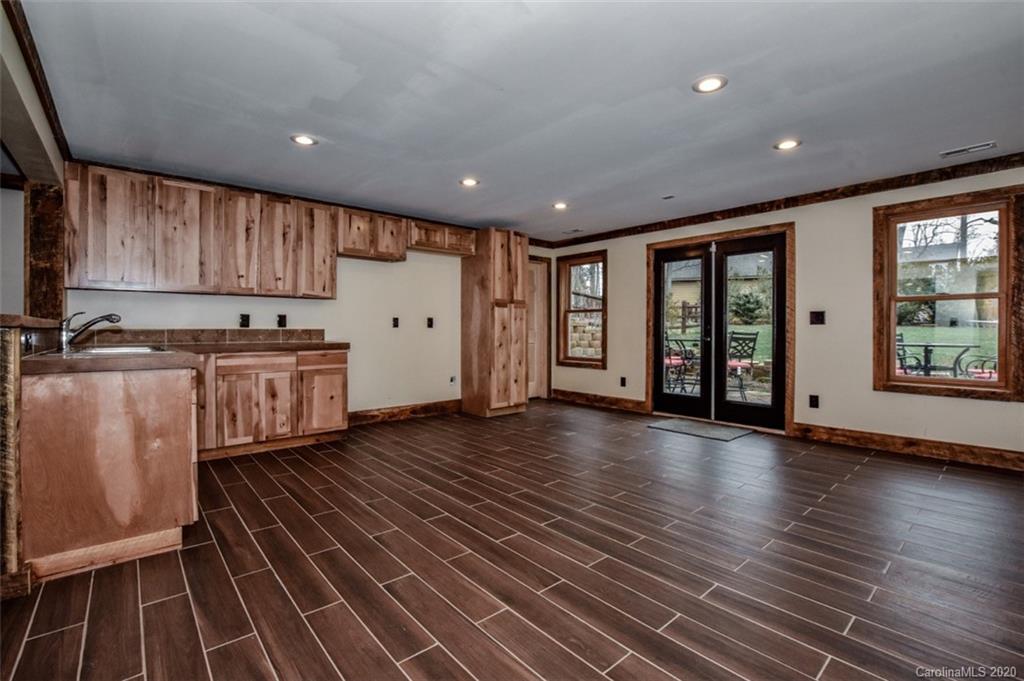 7041 Gilead Road Huntersville, NC 28078 - Photo 27 of 36 Gallery Image 27