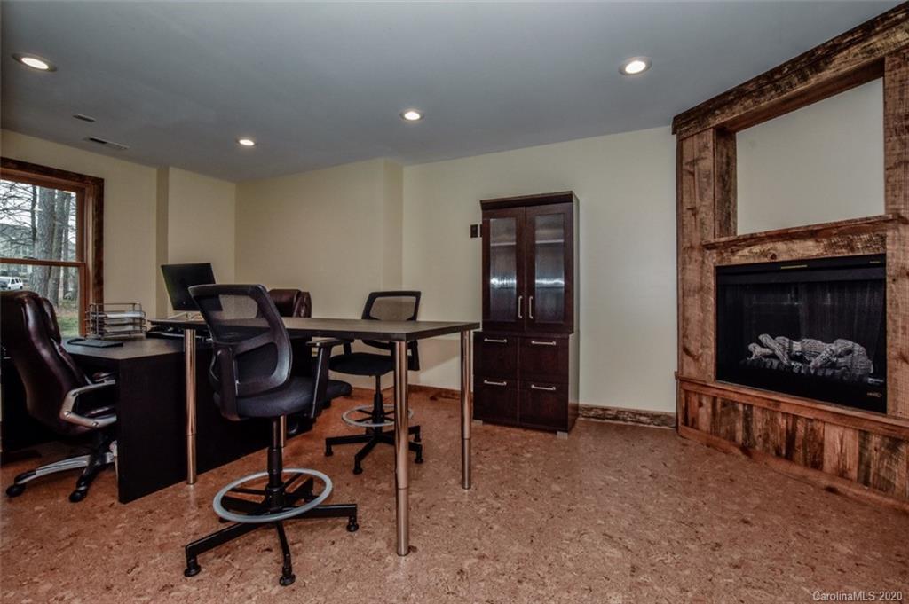 7041 Gilead Road Huntersville, NC 28078 - Photo 28 of 36 Gallery Image 28