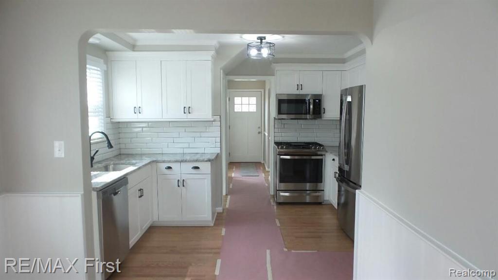 1660 Littlestone Road Grosse Pointe, MI 48236 - Photo 16 of 29