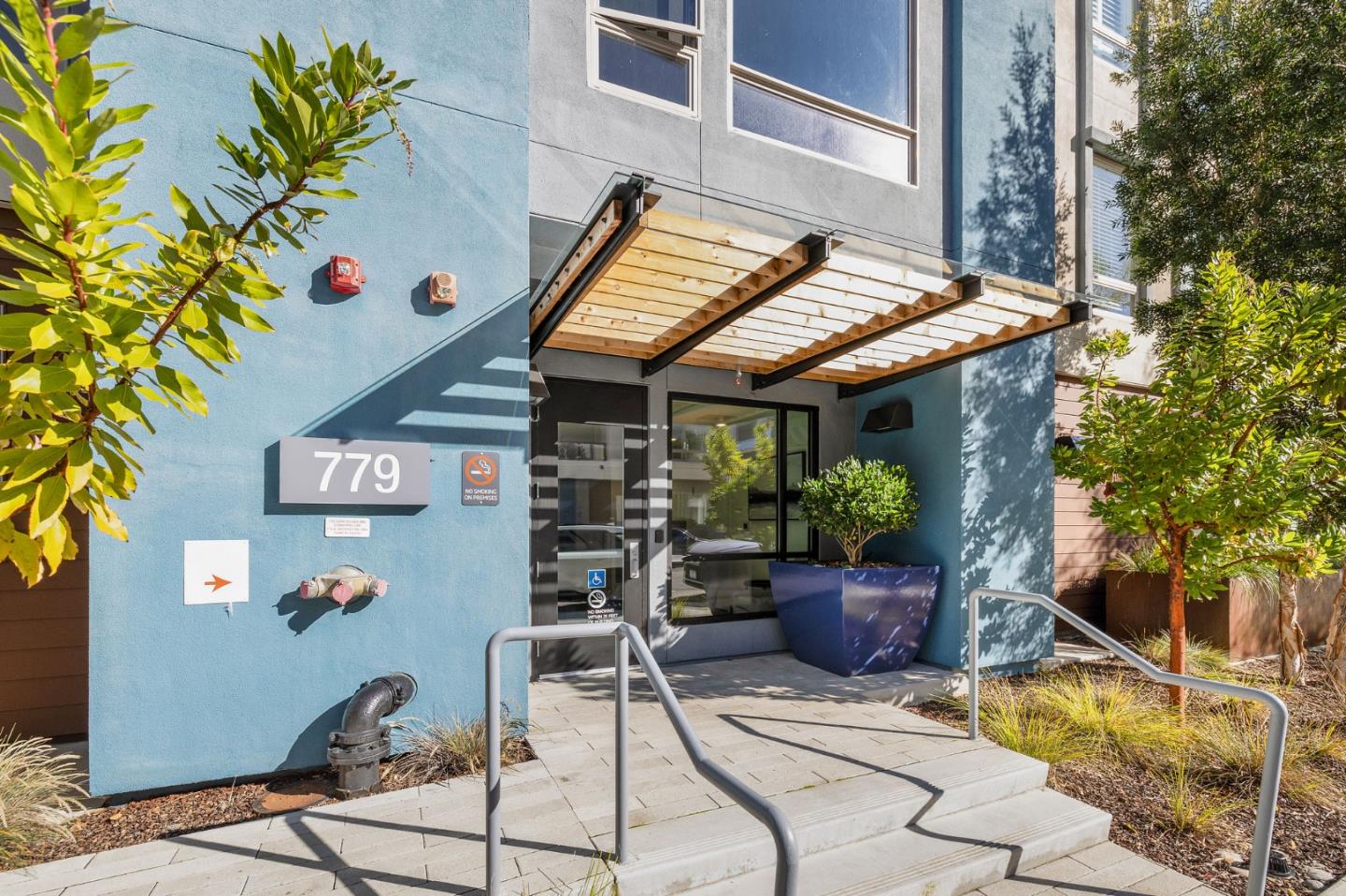 779 Eppleton Lane, Unit 304 Foster City, CA 94404 - Photo 2 of 34 a view of pool with patio
