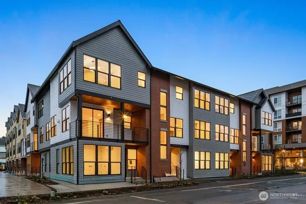 $1,469,990 | 687 Northwest Locust Street, Issaquah, WA 98027