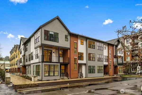 $1,469,990 | 687 Northwest Locust Street, Issaquah, WA 98027