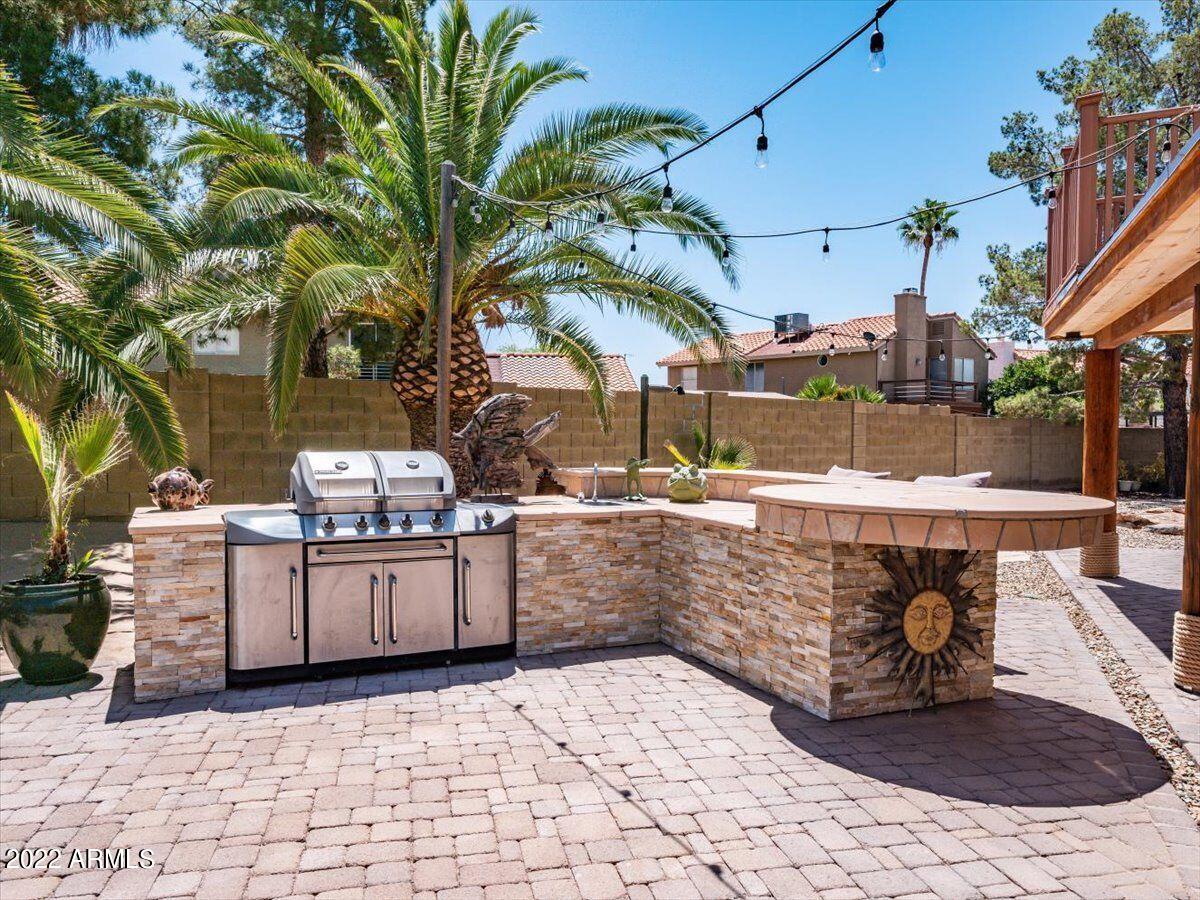 18829 North 34th Place Phoenix, AZ 85050 - Photo 4 of 25 4