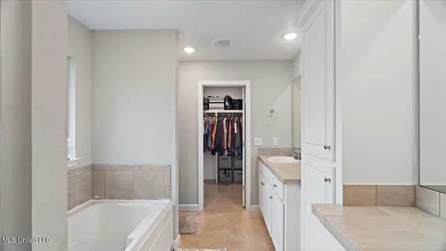 $275,000 | 640 Statesman Drive, Byram, MS 39272