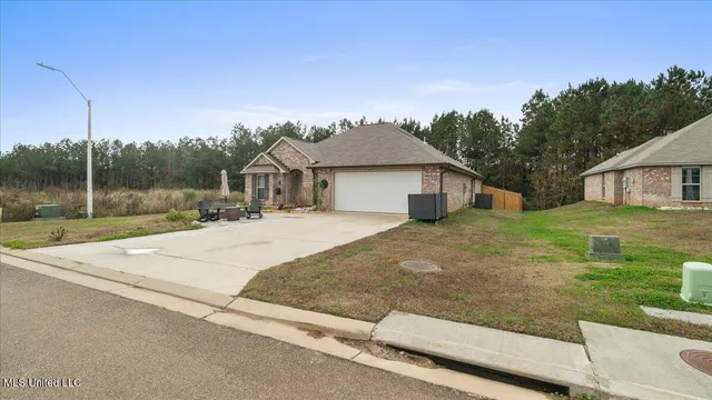 $275,000 | 640 Statesman Drive, Byram, MS 39272