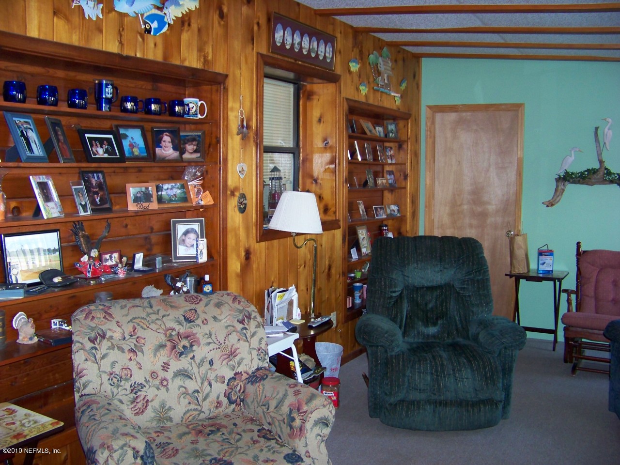 206 Clearwater Road Satsuma, FL 32189 - Photo 12 of 20 Cozy family room