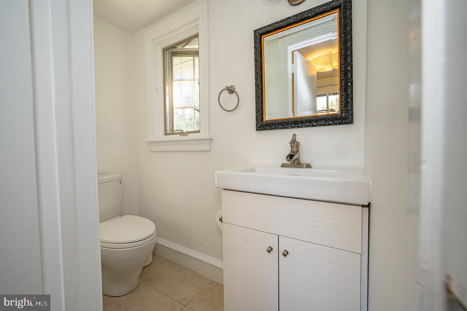 436 Penn Valley Road Penn Valley, PA 19072 - Photo 22 of 76 Powder Room