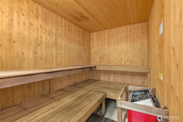 $387,500 | 23321 Cedar Way, Unit J204, Mountlake Terrace, WA 98043