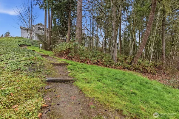 $387,500 | 23321 Cedar Way, Unit J204, Mountlake Terrace, WA 98043