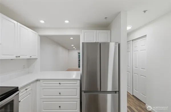 $387,500 | 23321 Cedar Way, Unit J204, Mountlake Terrace, WA 98043