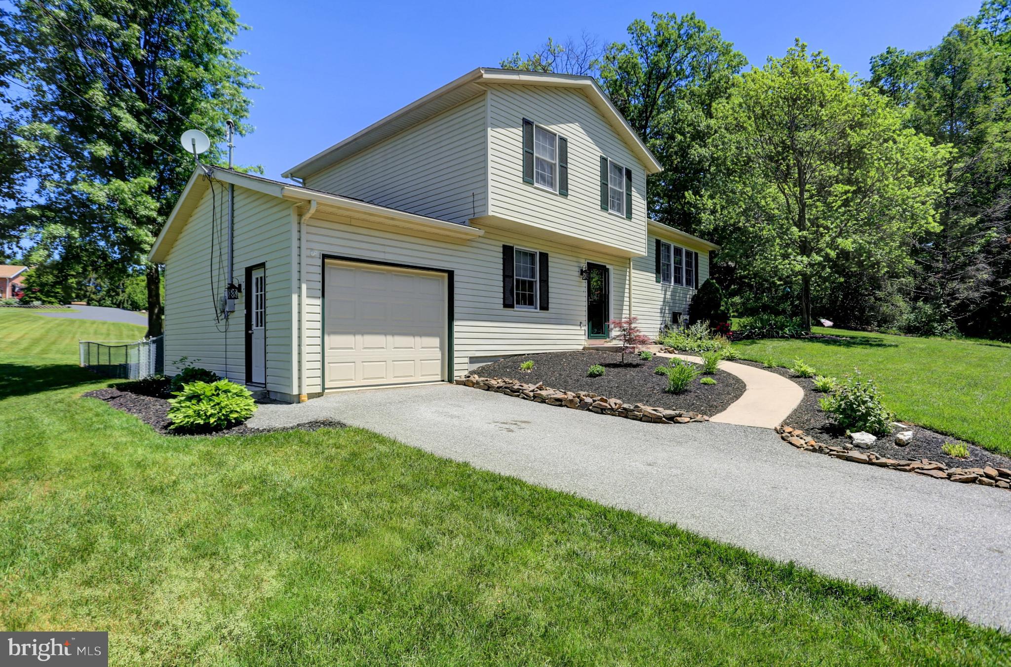 1701 Sollenberger Road Chambersburg, PA 17202 - Photo 3 of 38 Gallery Image 3