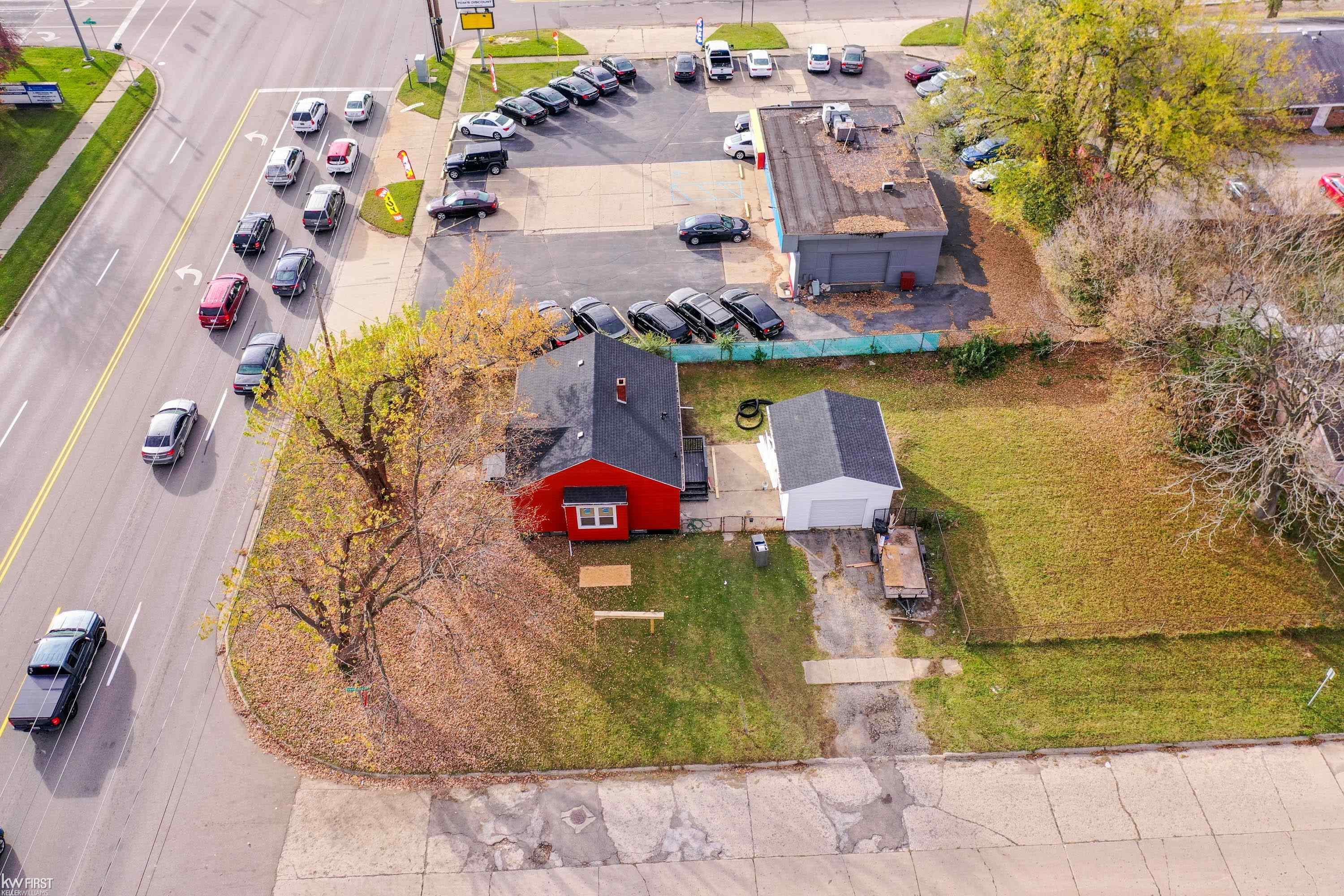 2040 South Center Road Flint, MI 48503 - Photo 35 of 35 50127231-34.JPG