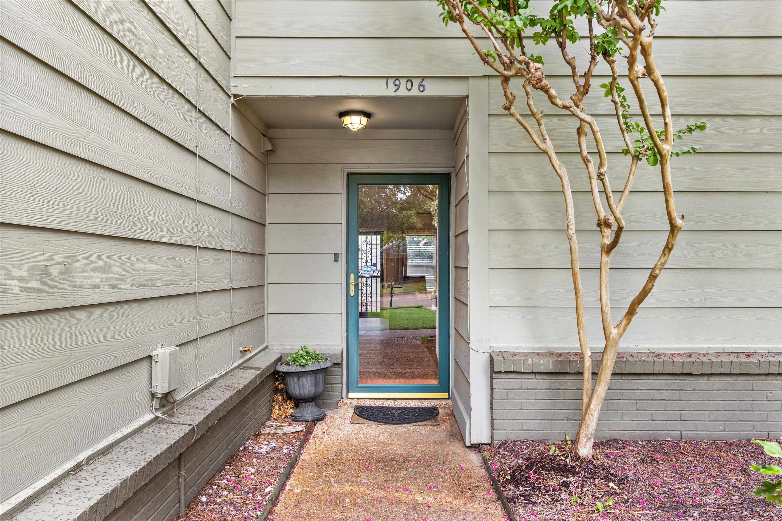 1906 Allenby Road, Unit 16 Germantown, TN 38139 - Photo 3 of 31 Siding exterior with a covered entry