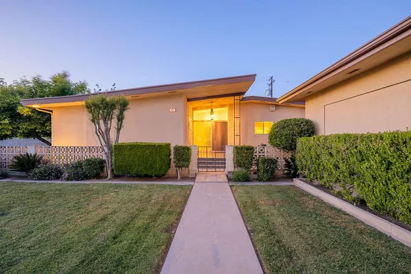 $415,000 | 822 West Princeton Avenue, Fresno, CA 93705