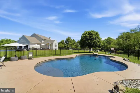 $799,000 | 205 Maplewood Drive, Phoenixville, PA 19460