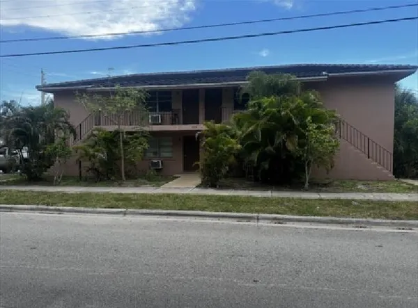 $1,850 | 1120 North Sapodilla Avenue, Unit 4, West Palm Beach, FL 33401