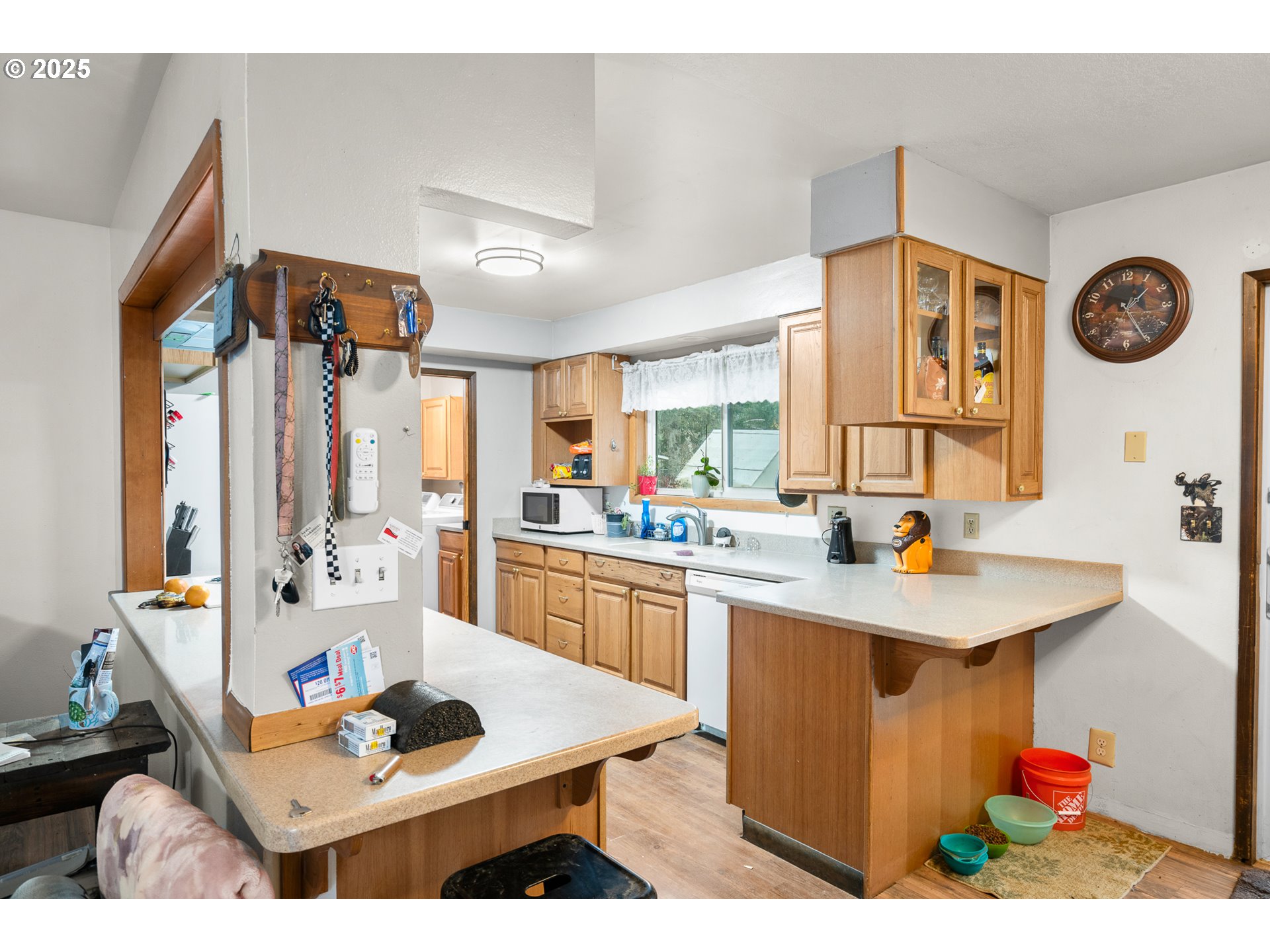 319 Monitor Road Silverton, OR 97381 - Photo 11 of 32 a kitchen with a sink appliances and cabinets