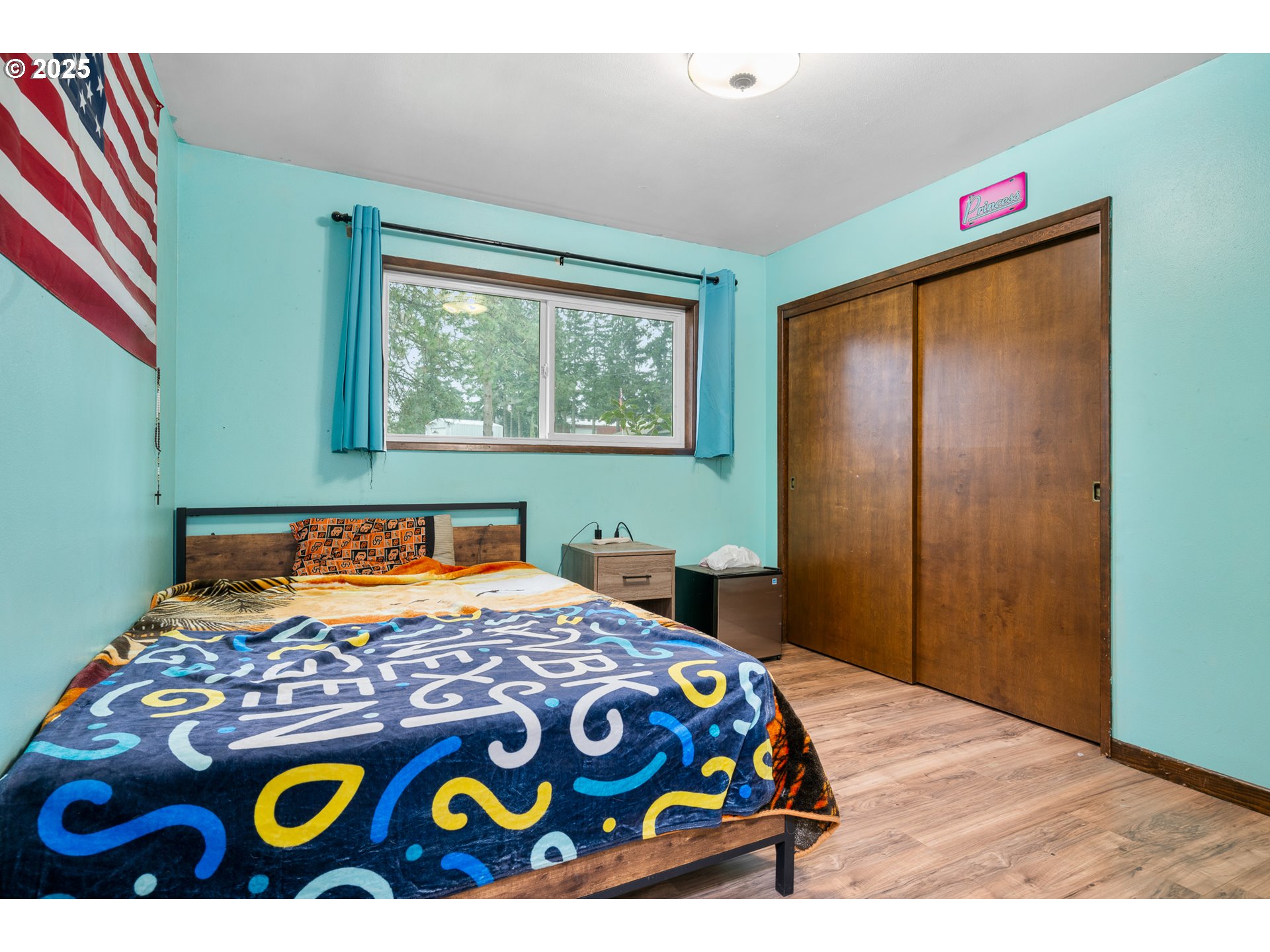 319 Monitor Road Silverton, OR 97381 - Photo 18 of 32 a bedroom with a bed and a window in it