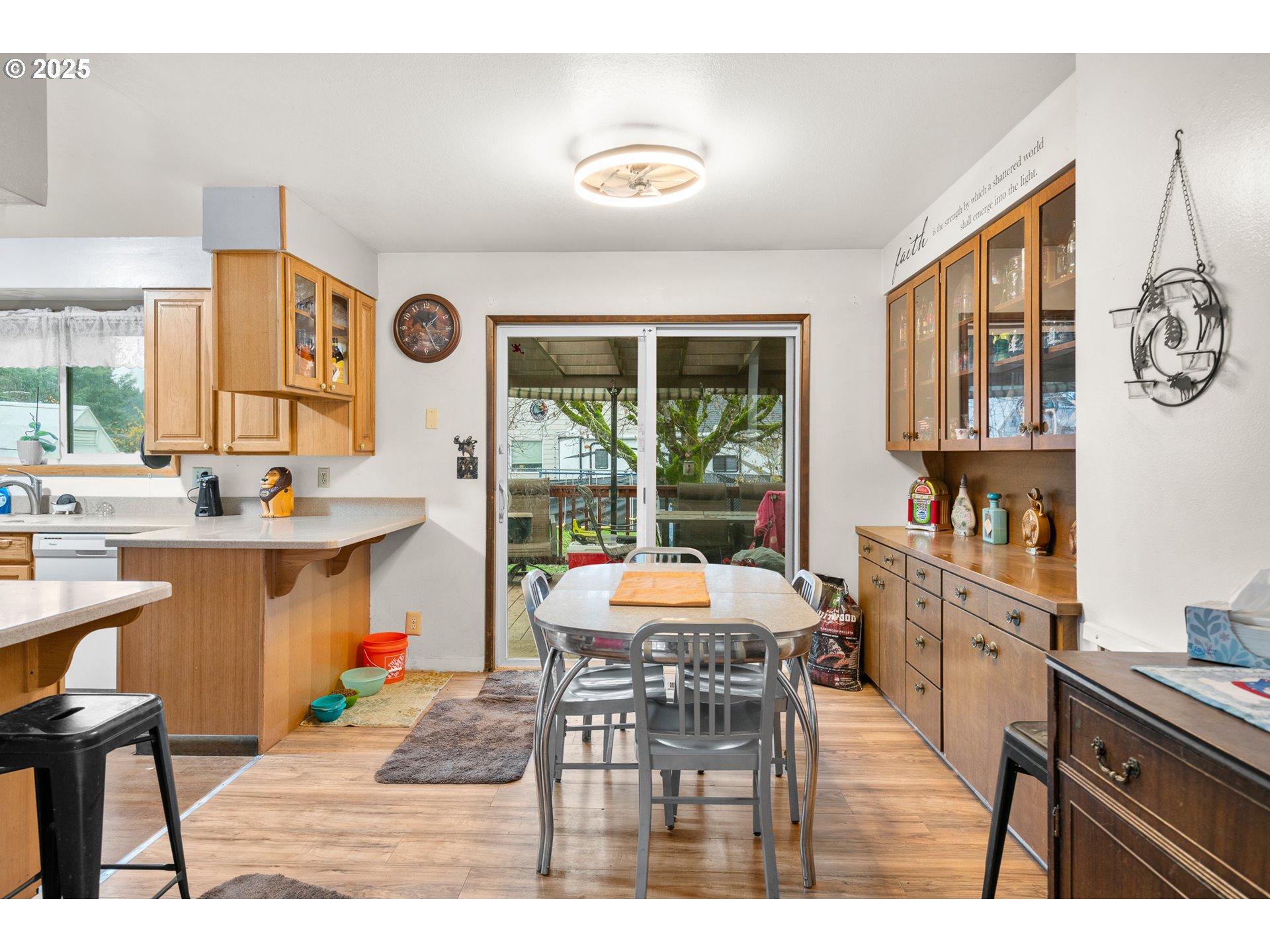 319 Monitor Road Silverton, OR 97381 - Photo 9 of 32 a outdoor space with furniture and windows