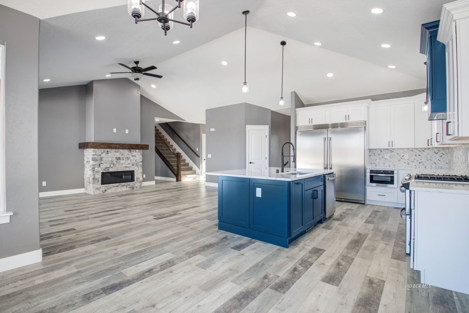 2041 Eagle Rdg Loop, Unit 11 Elko, NV 89801 - Photo 7 of 32 Gallery Image 7
