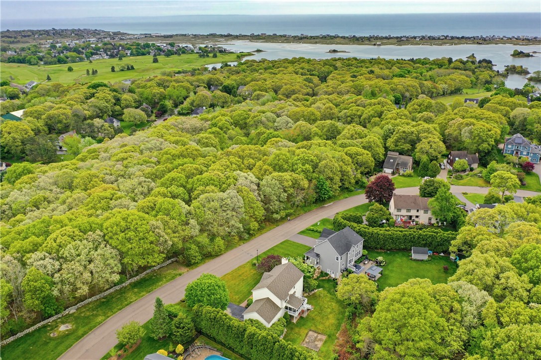 28 Rockridge Road Westerly, RI 02891 - Photo 3 of 40