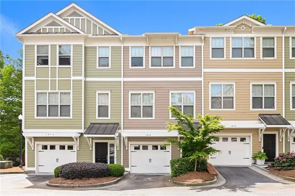 $2,650 | 1915 Sterling Oaks Circle Northeast, Atlanta, GA 30319