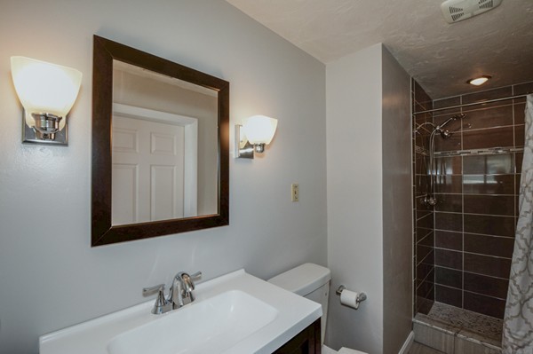 45 Barry Road Worcester, MA 01609 - Photo 14 of 28 Gallery Image 14