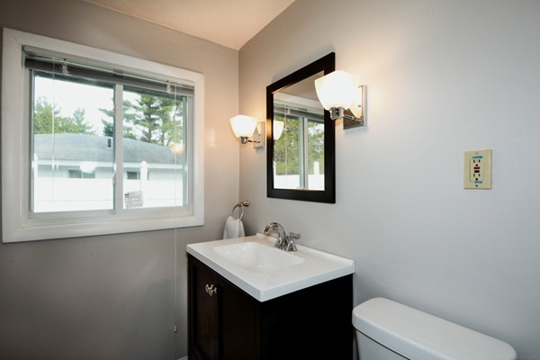 45 Barry Road Worcester, MA 01609 - Photo 15 of 28 Gallery Image 15