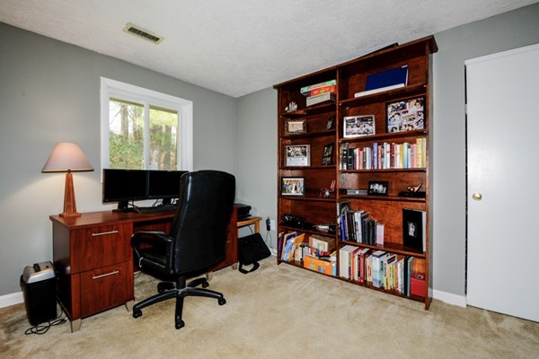 45 Barry Road Worcester, MA 01609 - Photo 20 of 28 Gallery Image 20