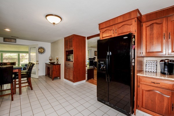 45 Barry Road Worcester, MA 01609 - Photo 6 of 28 Gallery Image 6