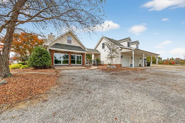 $749,800 | 3384 Kinneys Road, Cedar Hill, TN 37032