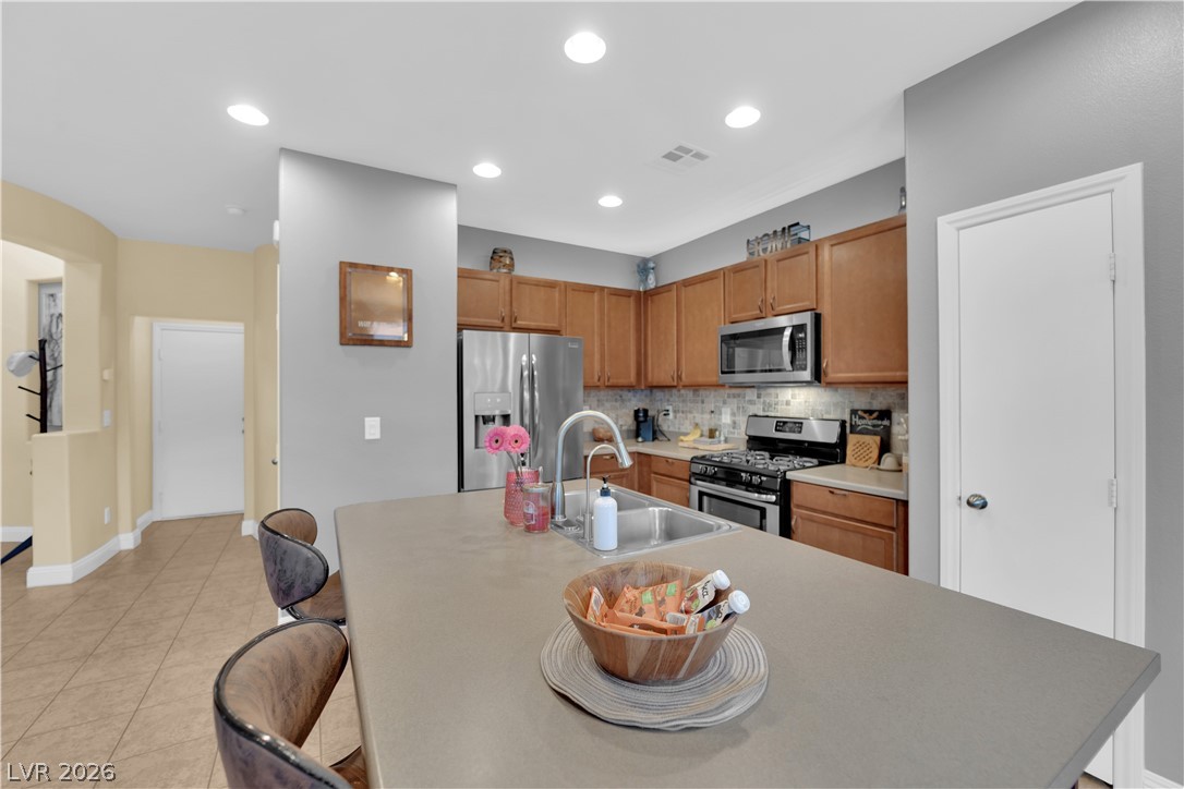 7475 Dobroyd Drive Las Vegas, NV 89179 - Photo 6 of 33