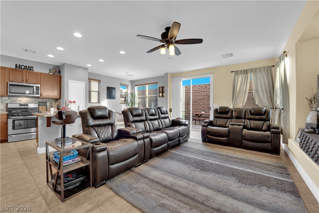 7475 Dobroyd Drive Las Vegas, NV 89179 - Photo 10 of 33