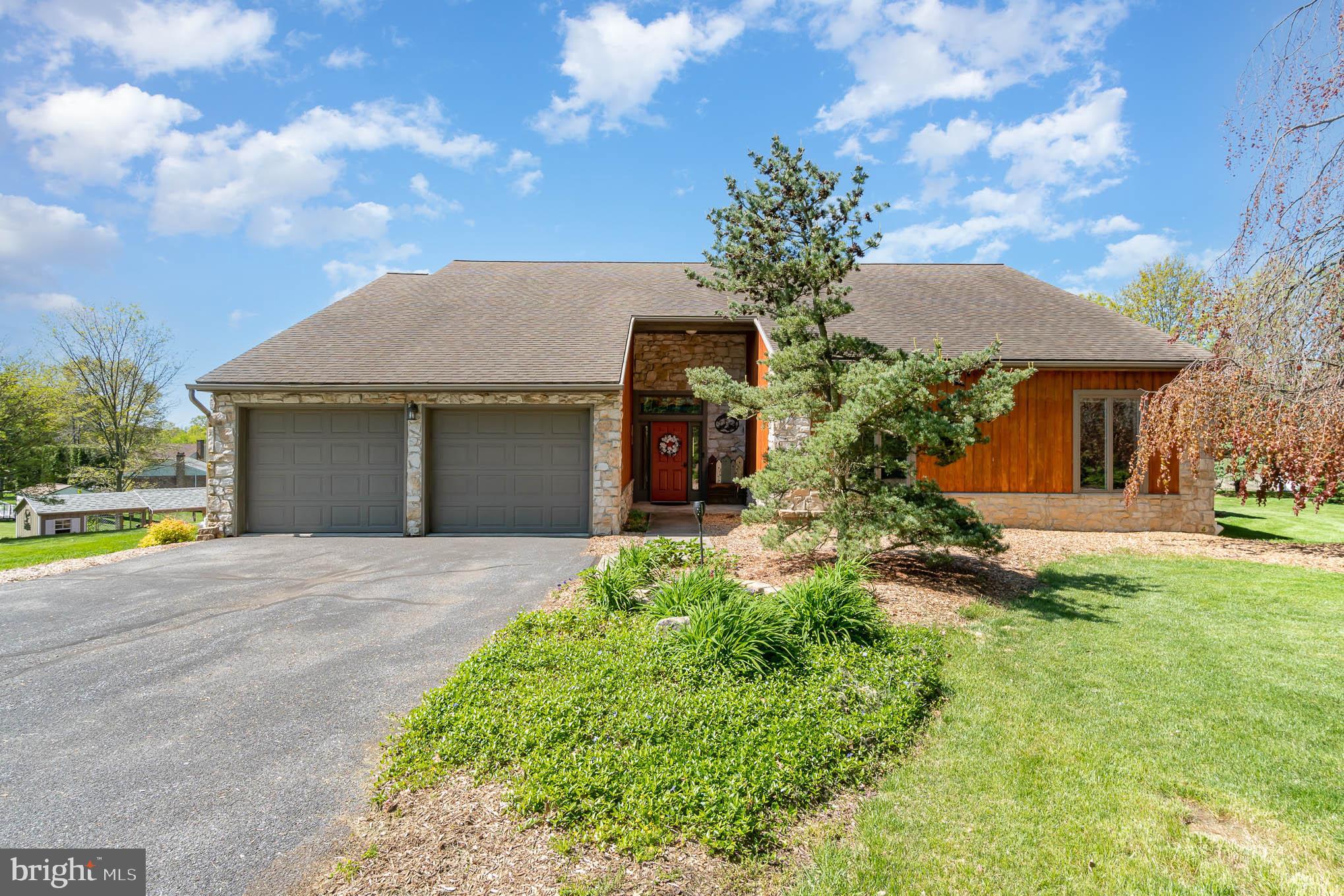 214 Crestview Drive Lititz, PA 17543 - Photo 1 of 41