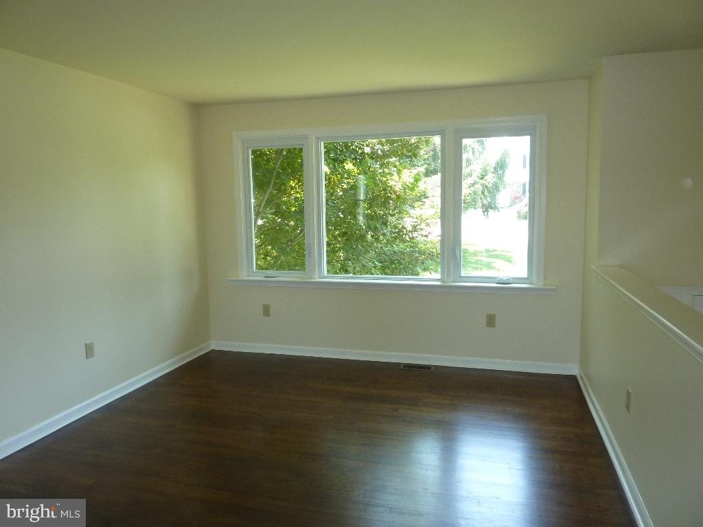 3931 Locust Grove Road Columbia, PA 17512 - Photo 5 of 9