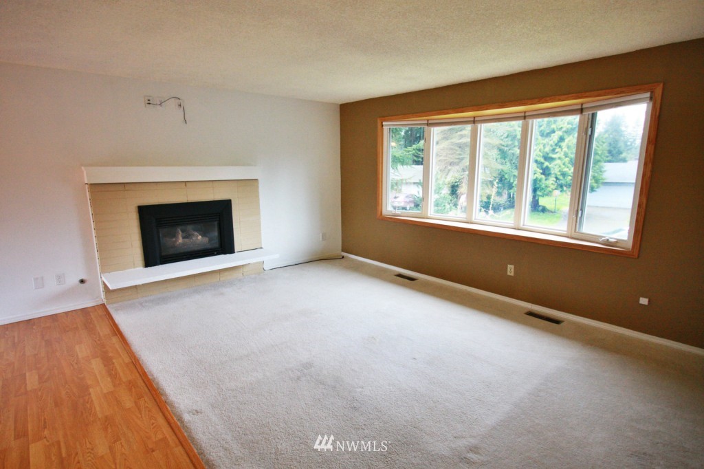 14418 158th Place Southeast Renton, WA 98059 - Photo 2 of 15 Gallery Image 2