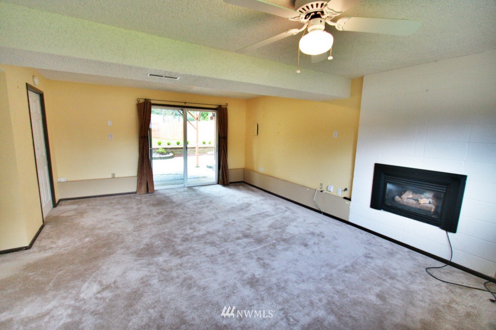 14418 158th Place Southeast Renton, WA 98059 - Photo 8 of 15 Gallery Image 8