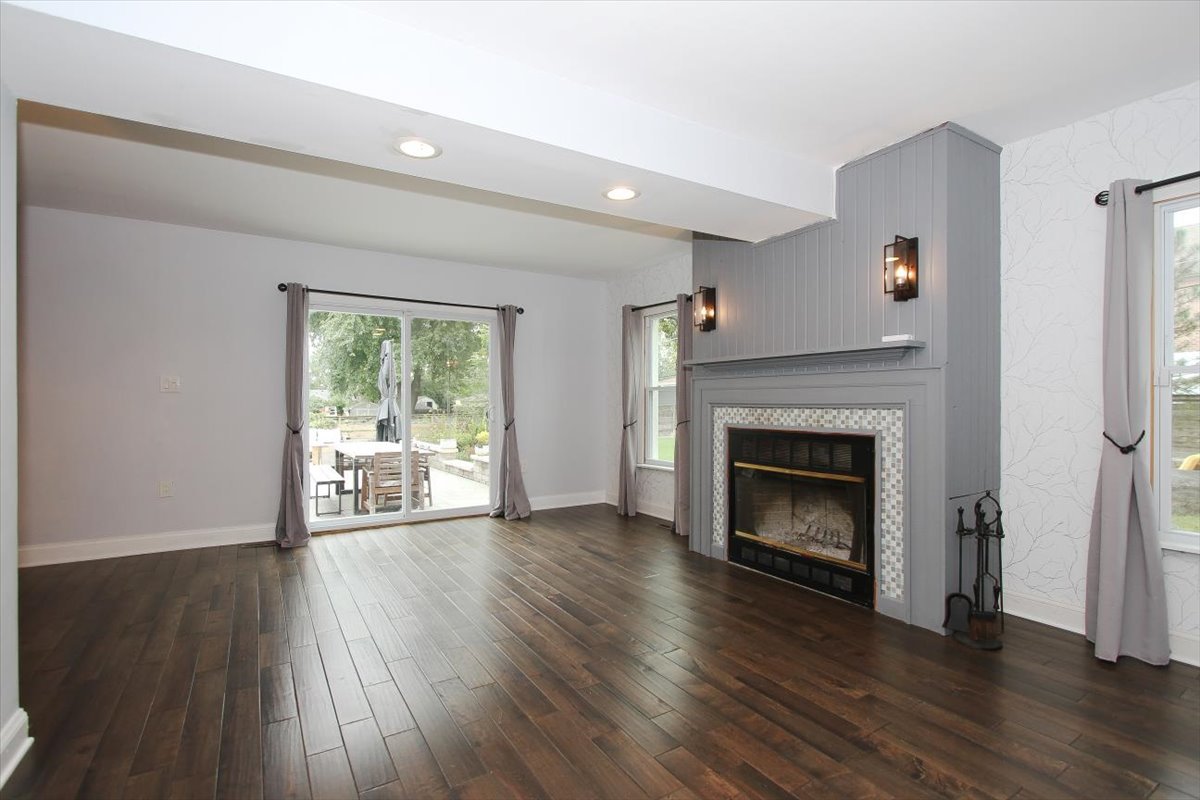 63 Fairway Road Lake Zurich, IL 60047 - Photo 13 of 33 Gallery Image 13