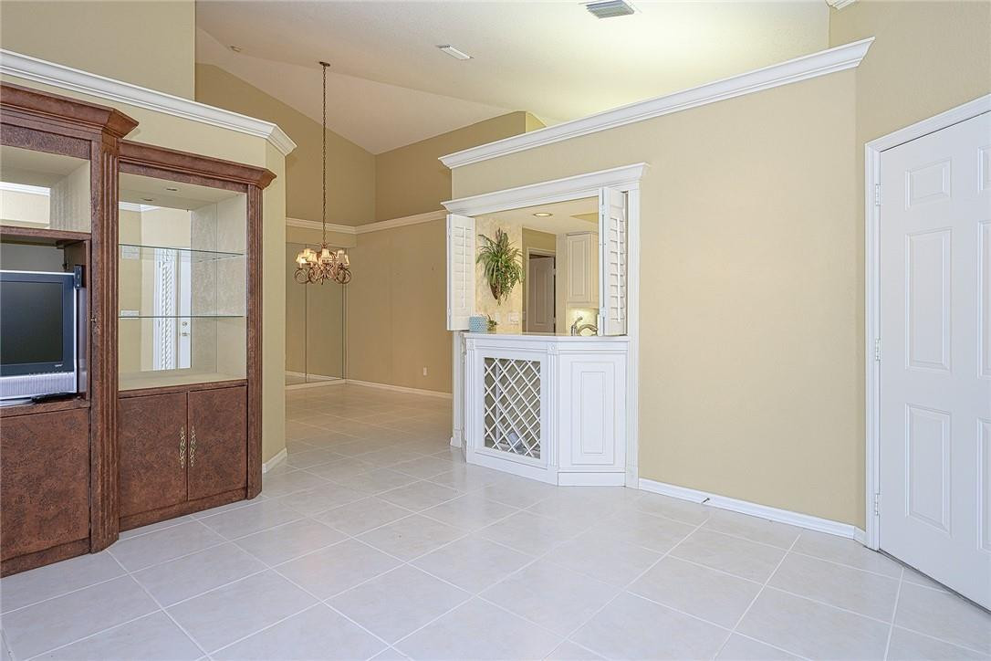 248 East Napa Ridge, Unit 18 Naples, FL 34119 - Photo 11 of 27 Photo 11