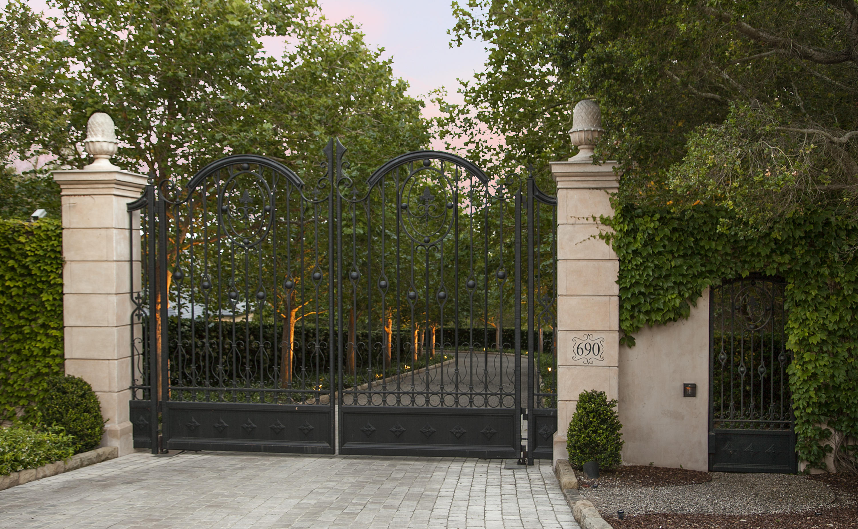 690 Picacho Lane Montecito, CA 93108 - Photo 21 of 22 a view of entrance gate