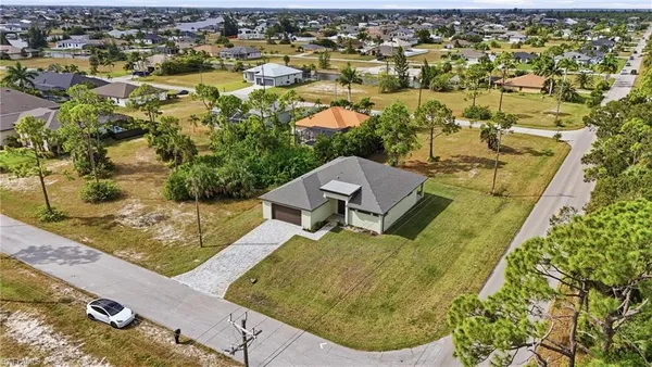 $2,200 | 2338 Northwest 33rd Place, Cape Coral, FL 33993