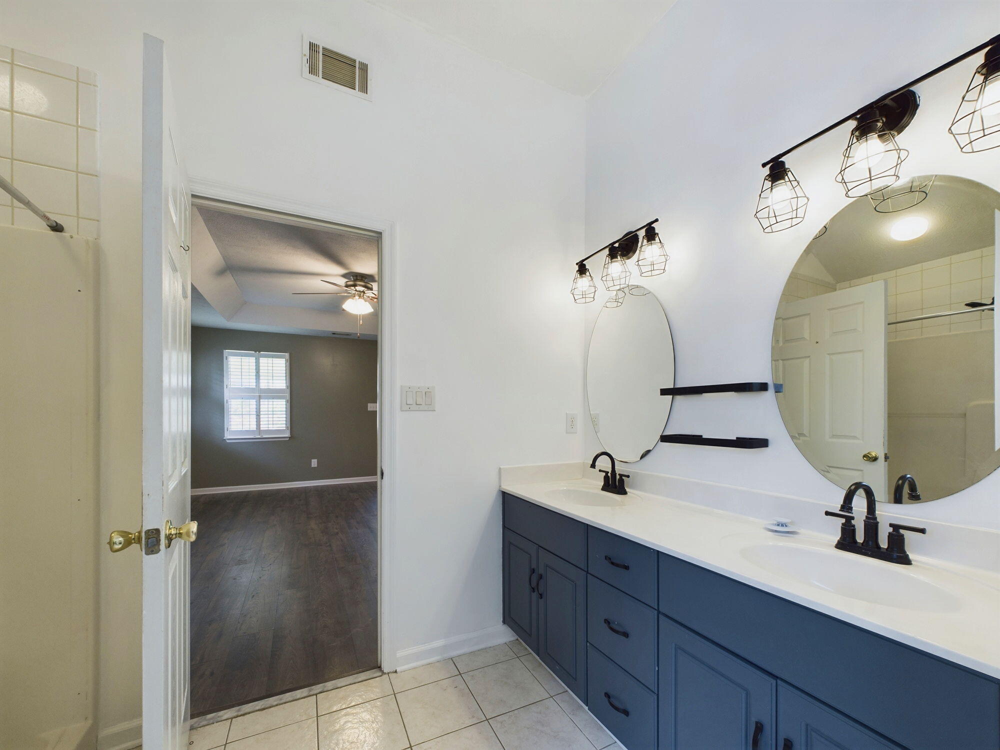 409 Madison Street Grovetown, GA 30813 - Photo 17 of 35 Primary bathroom