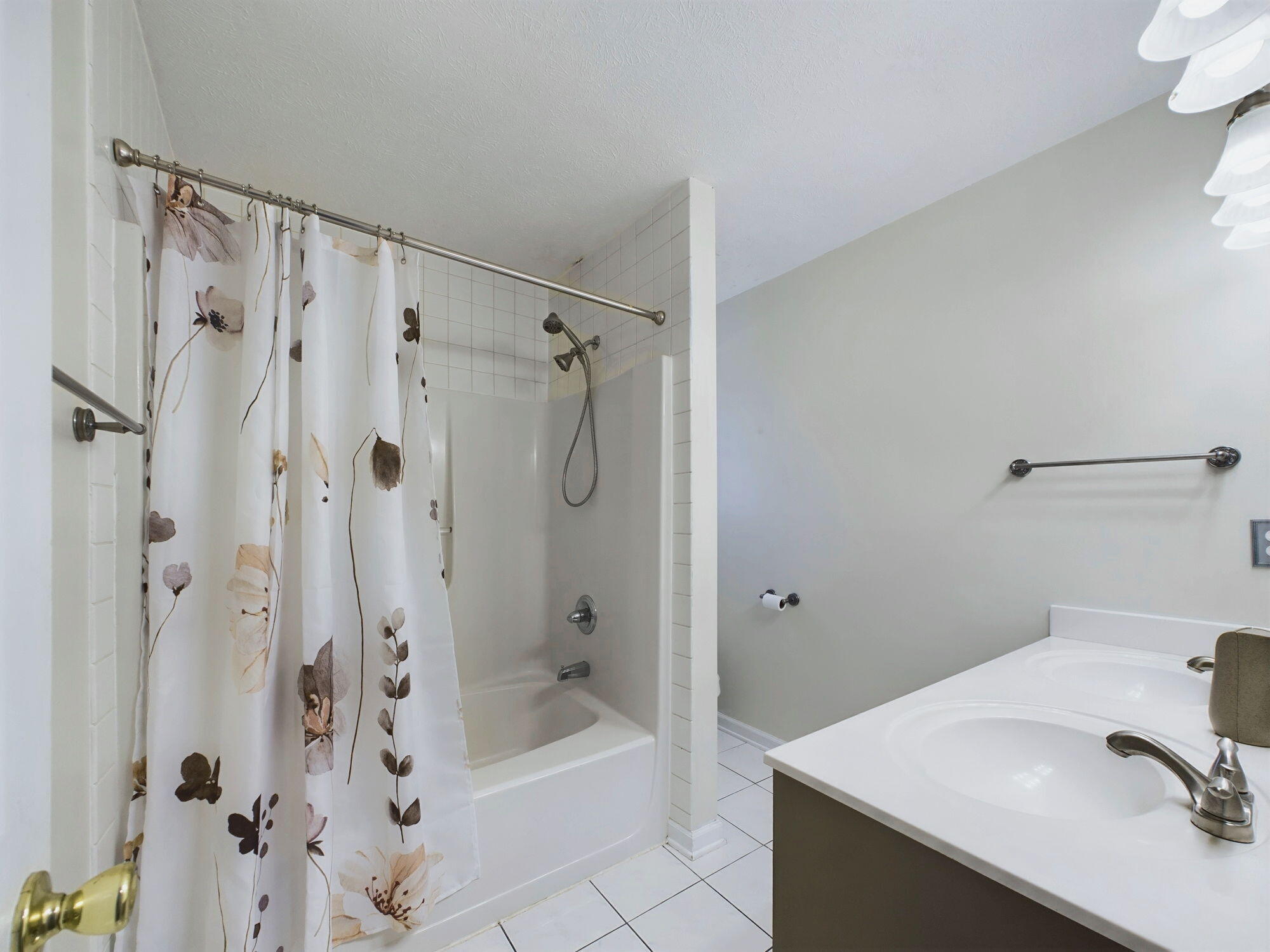 409 Madison Street Grovetown, GA 30813 - Photo 31 of 35 Secondary Bathroom