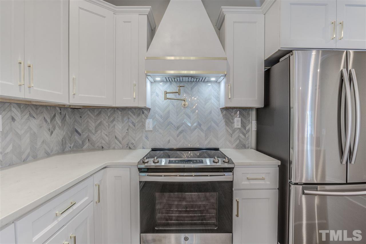 2900 Woods Place Raleigh, NC 27607 - Photo 8 of 30