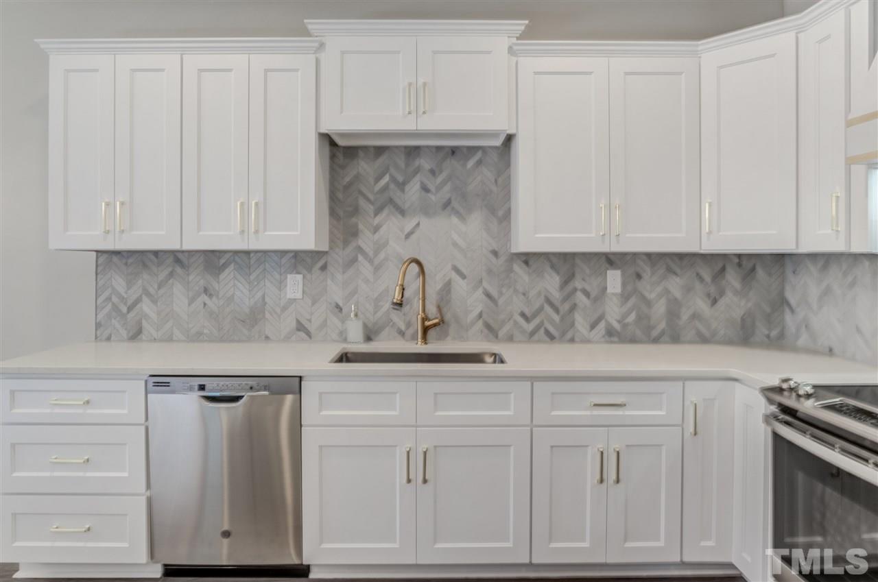2900 Woods Place Raleigh, NC 27607 - Photo 9 of 30