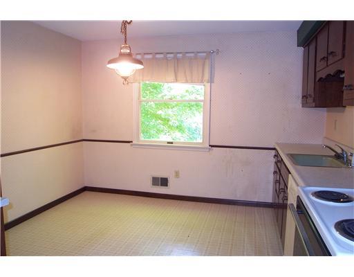 3627 Logan Ferry Road Murrysville, PA 15668 - Photo 4 of 18 Kitchen.
