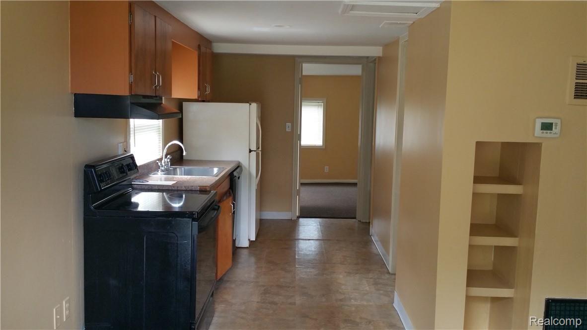 689 Pennell Road Imlay City, MI 48444 - Photo 6 of 16 20180904_132615.jpg